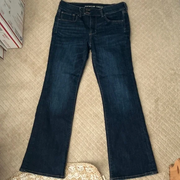 American Eagle Outfitters Women's Indigo Boot Cut Leg Jeans - Picture 4 of 5